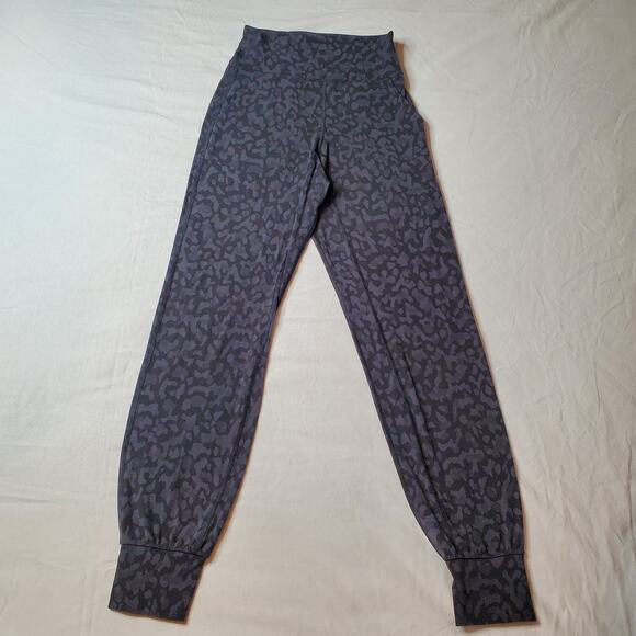 Lululemon Women's Size 2 Align Jogger 28" Formation Camo Deep Coal Multi - Picture 4 of 7